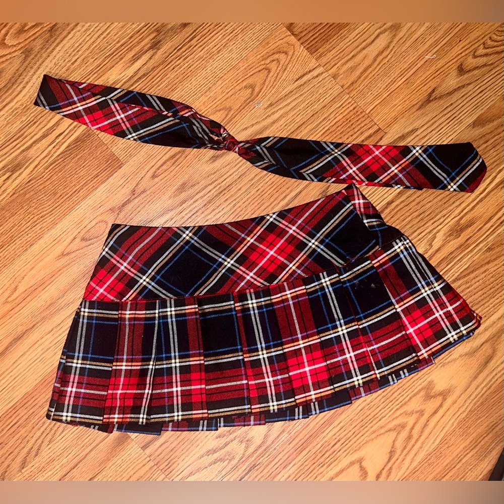 SEXY SCHOOL GIRL SKIRT WITH TIE SIZE SMALL